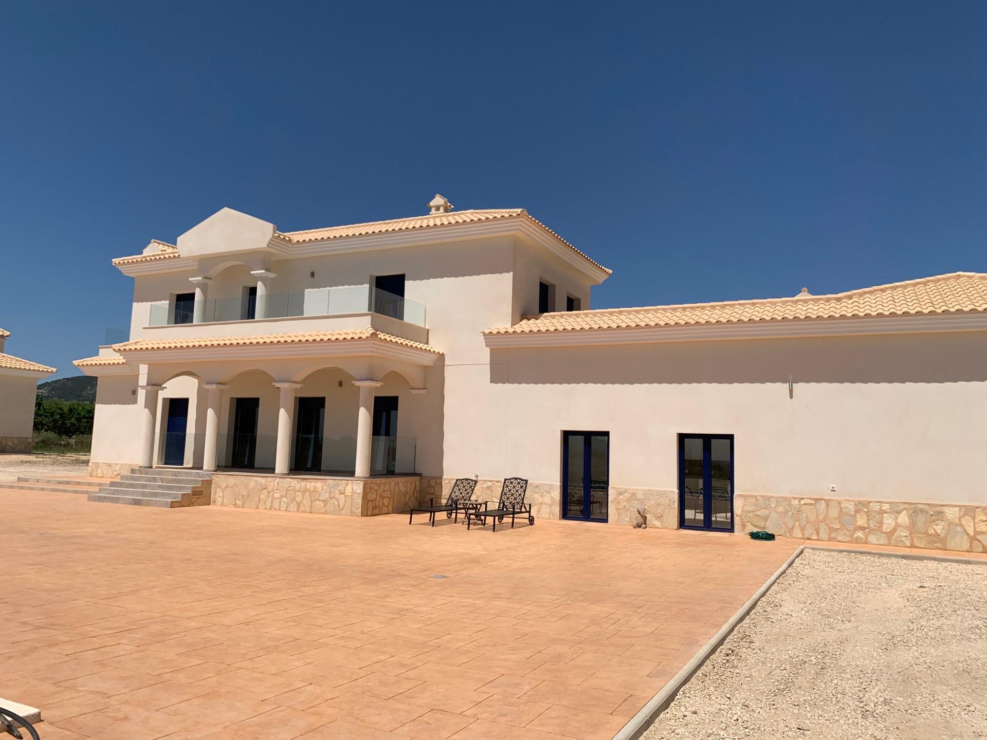 4 Bed, 3 Bath, HouseFor Sale, Pinoso, Alicante
