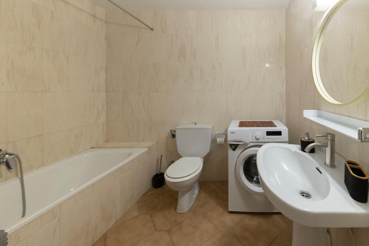 1 Bed, 1 Bath, ApartmentFor Sale, Empuriabrava, Girona, 17487