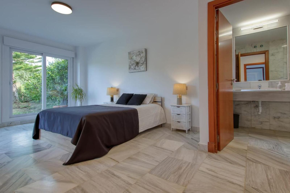 4 Bed, 4 Bath, HouseFor Sale, Benahavis, Malaga