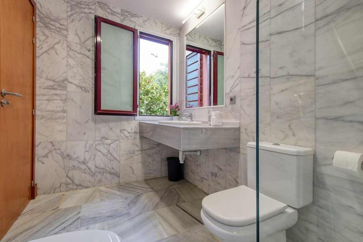 4 Bed, 4 Bath, HouseFor Sale, Benahavis, Malaga