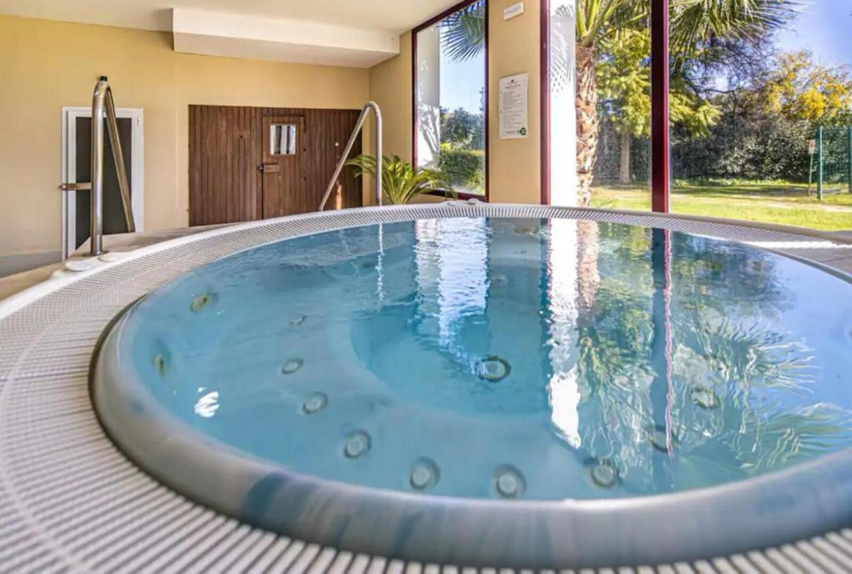 4 Bed, 4 Bath, HouseFor Sale, Benahavis, Malaga