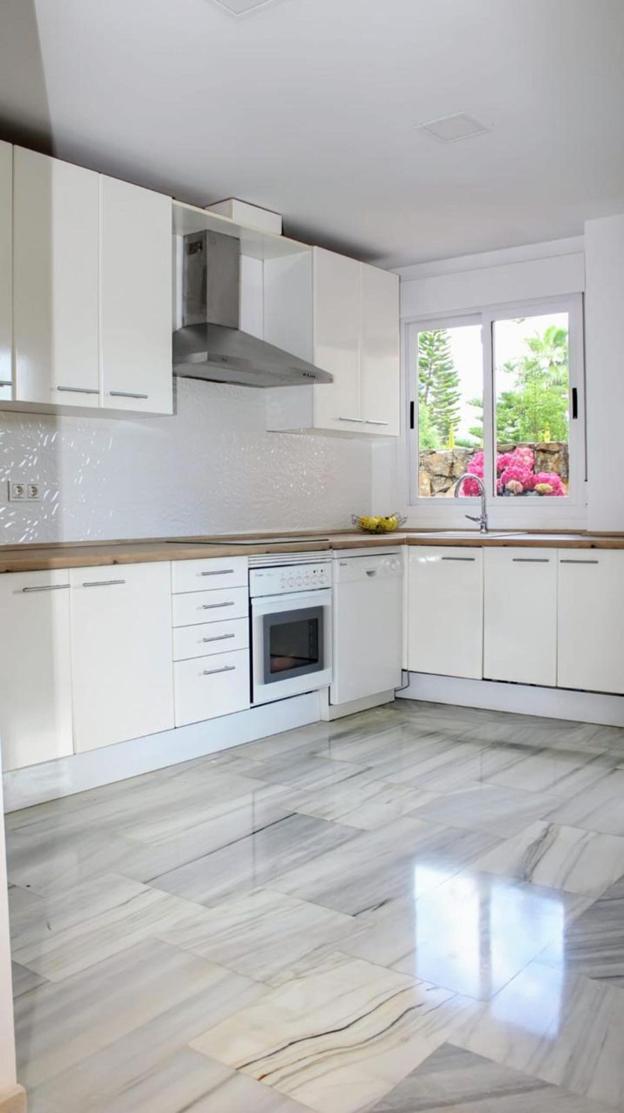 4 Bed, 4 Bath, HouseFor Sale, Benahavis, Malaga