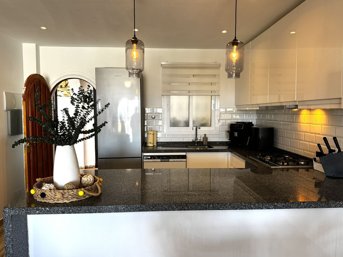 2 Bed, 1 Bath, ApartmentFor Sale, Riviera Del Sol, Malaga