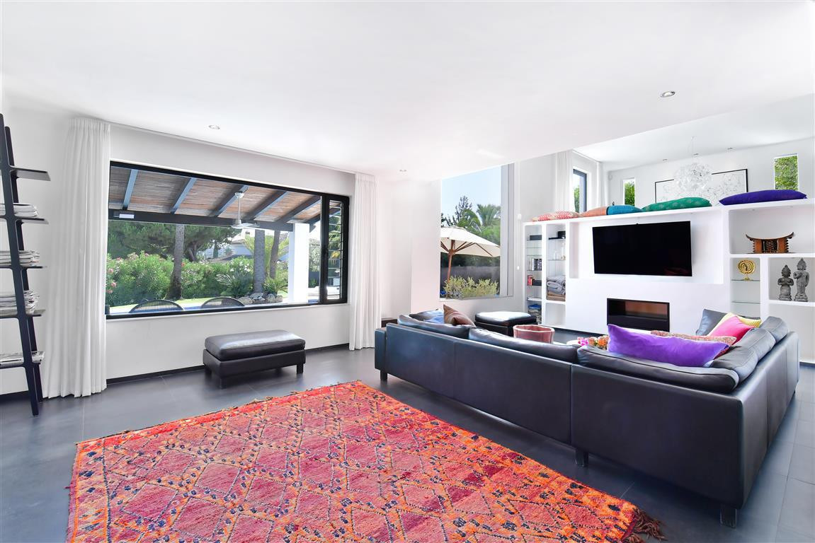 5 Bed, 6 Bath, HouseFor Sale, Nueva Andalucia, Malaga