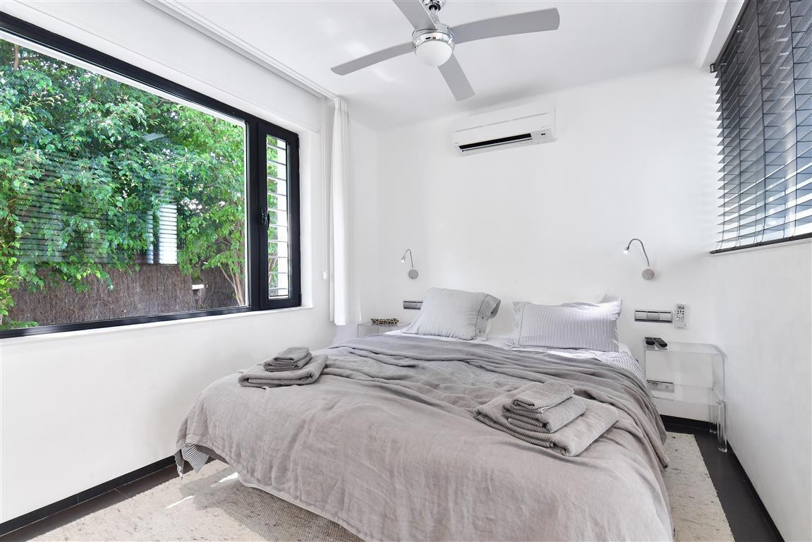 5 Bed, 6 Bath, HouseFor Sale, Nueva Andalucia, Malaga