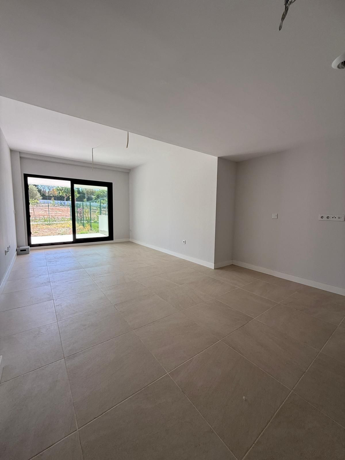 2 Bed, 2 Bath, ApartmentFor Sale, Selwo, Malaga