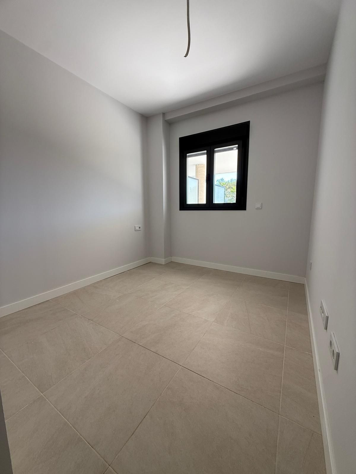 2 Bed, 2 Bath, ApartmentFor Sale, Selwo, Malaga