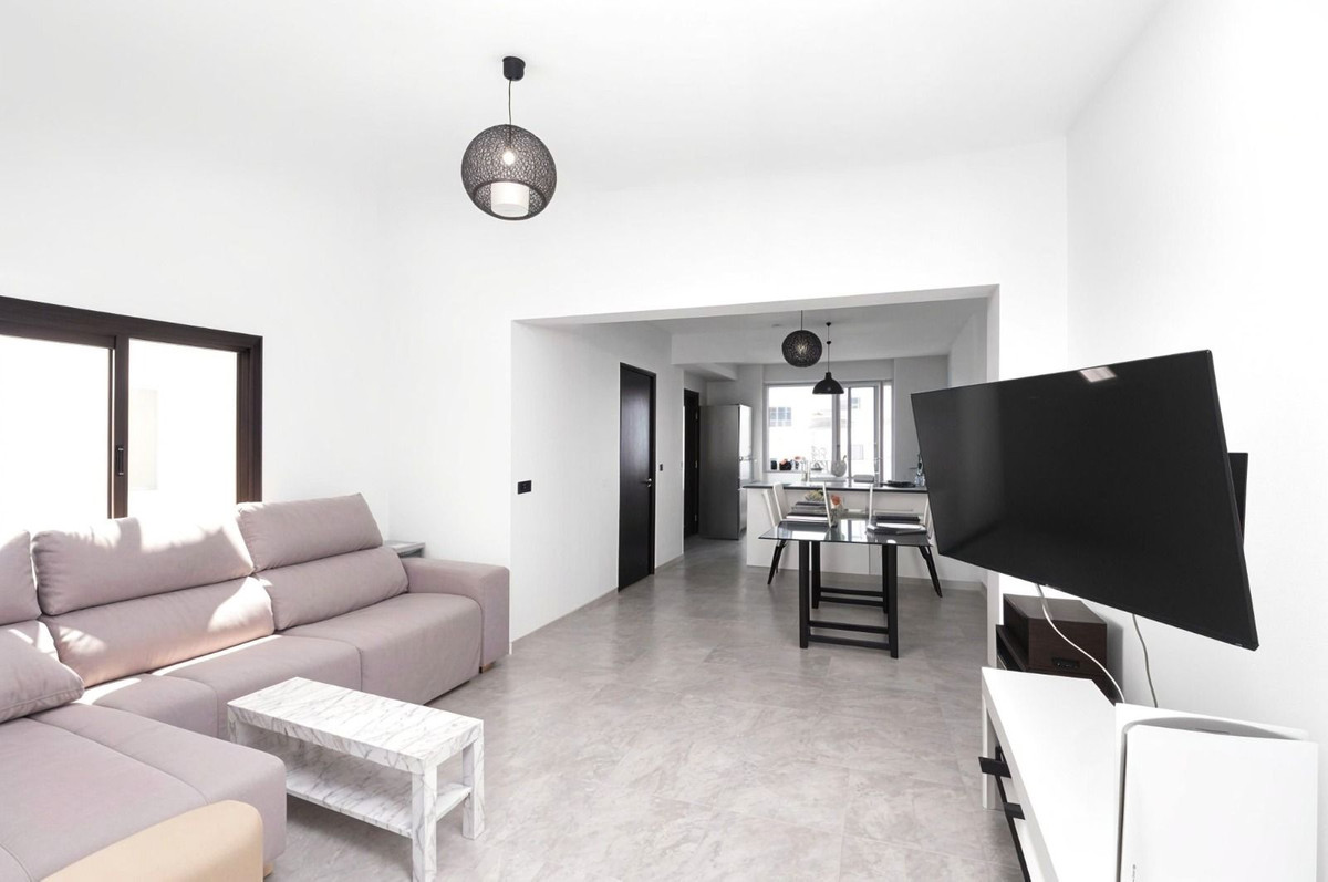 3 Bed, 1 Bath, ApartmentFor Sale, Palma Santa Catalina, Islas Baleares