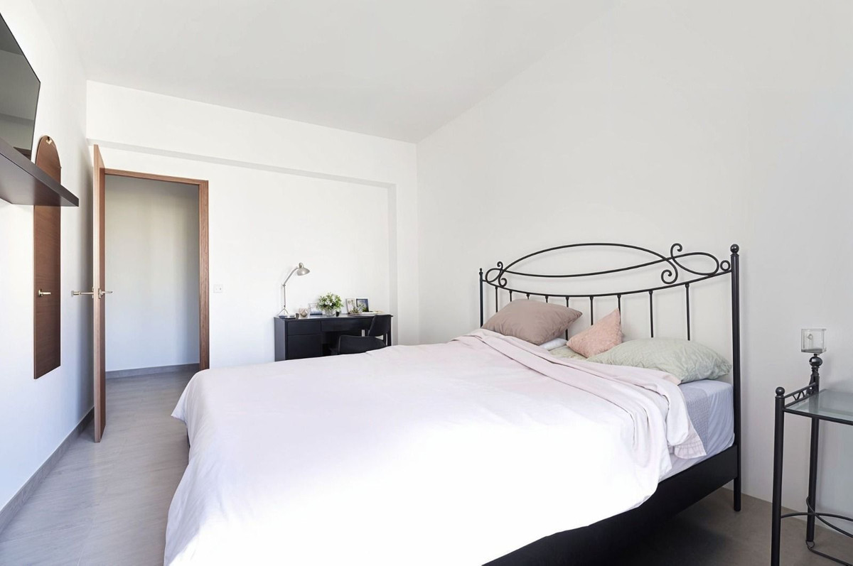 3 Bed, 1 Bath, ApartmentFor Sale, Palma Santa Catalina, Islas Baleares