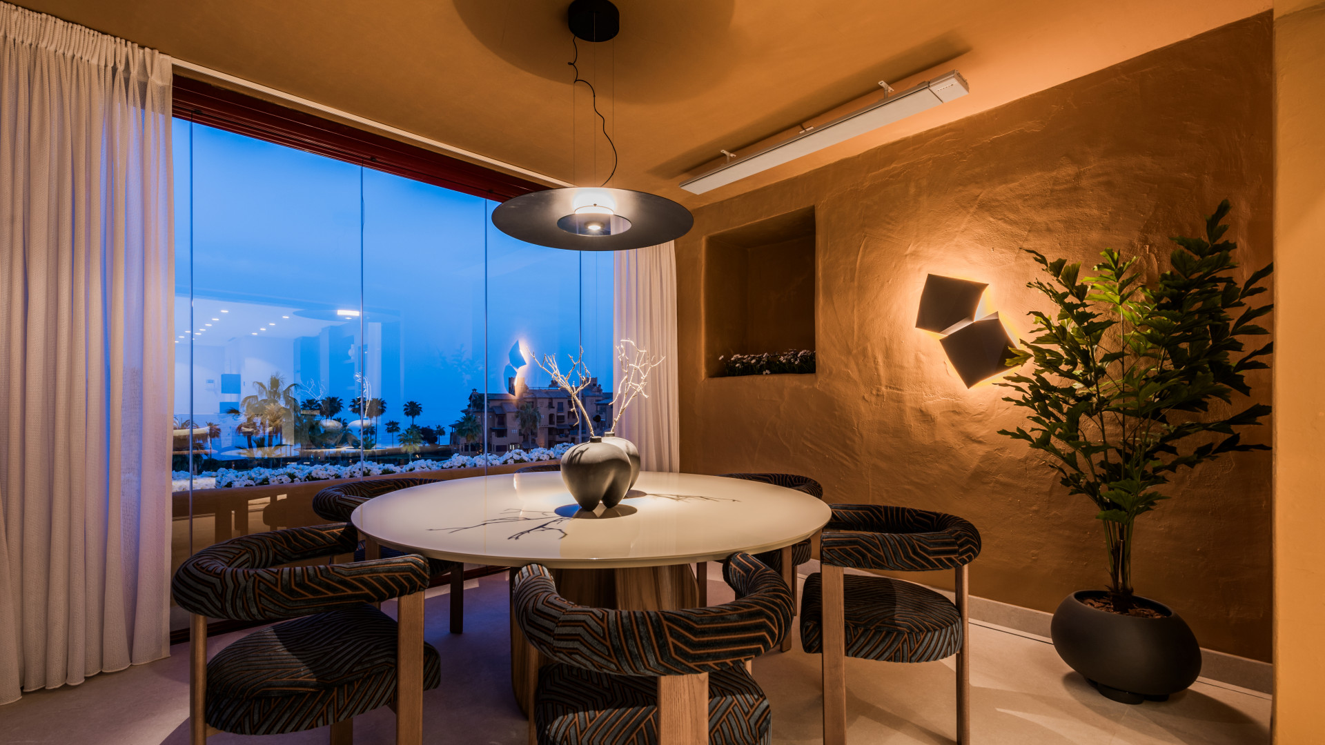 3 Bed, 2 Bath, ApartmentFor Sale, Estepona, Malaga