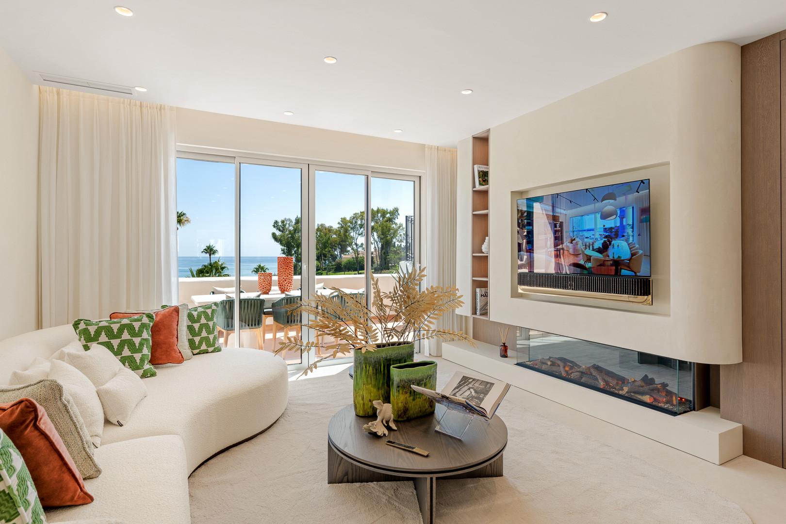 3 Bed, 2 Bath, ApartmentFor Sale, Estepona, Malaga