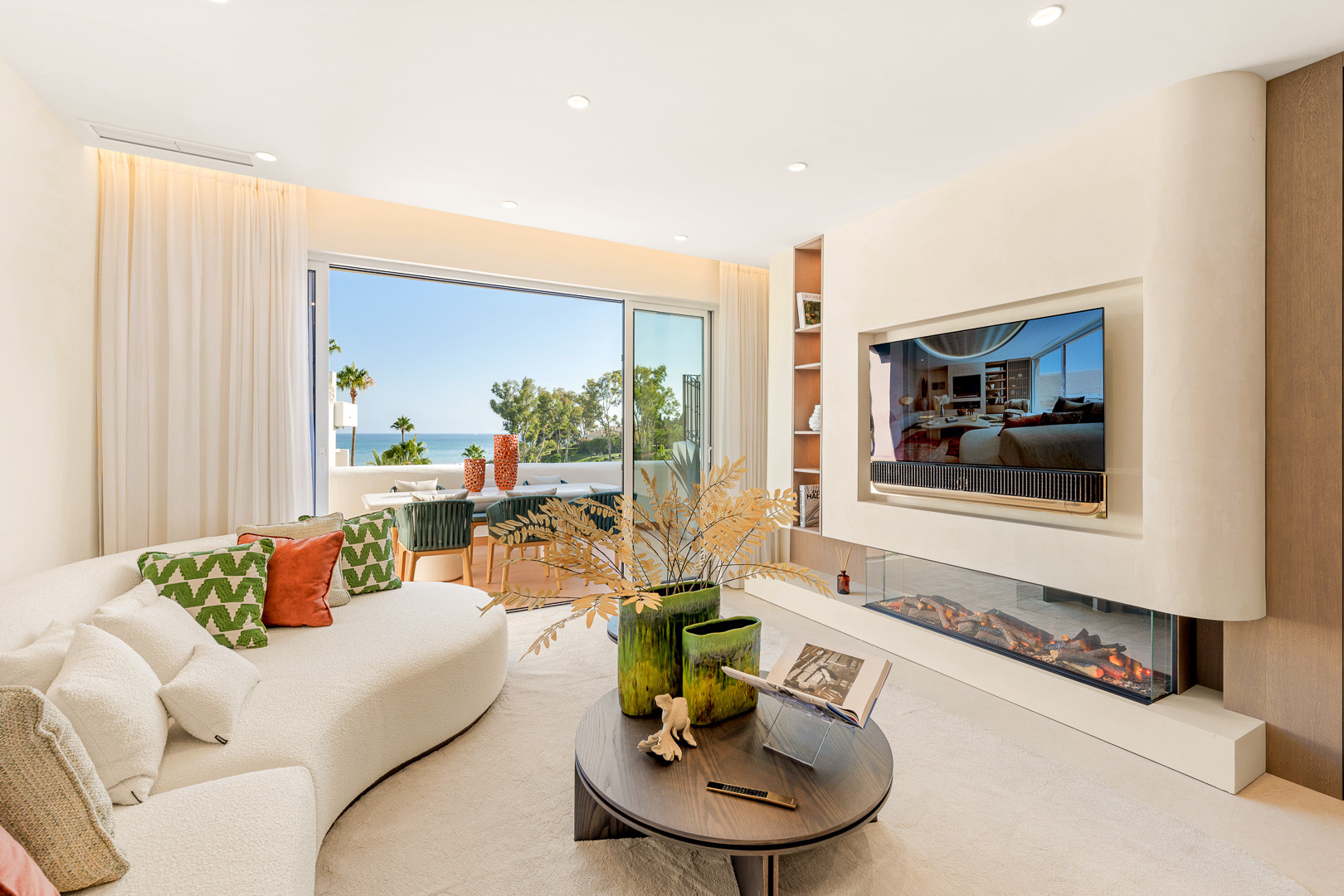 3 Bed, 2 Bath, ApartmentFor Sale, Estepona, Malaga