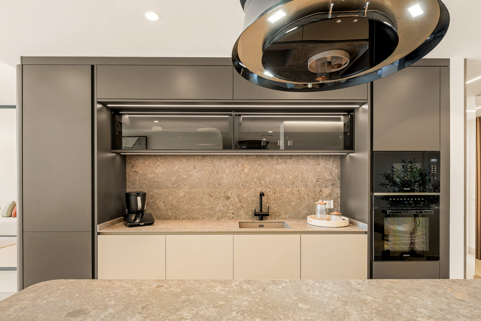 3 Bed, 2 Bath, ApartmentFor Sale, Estepona, Malaga