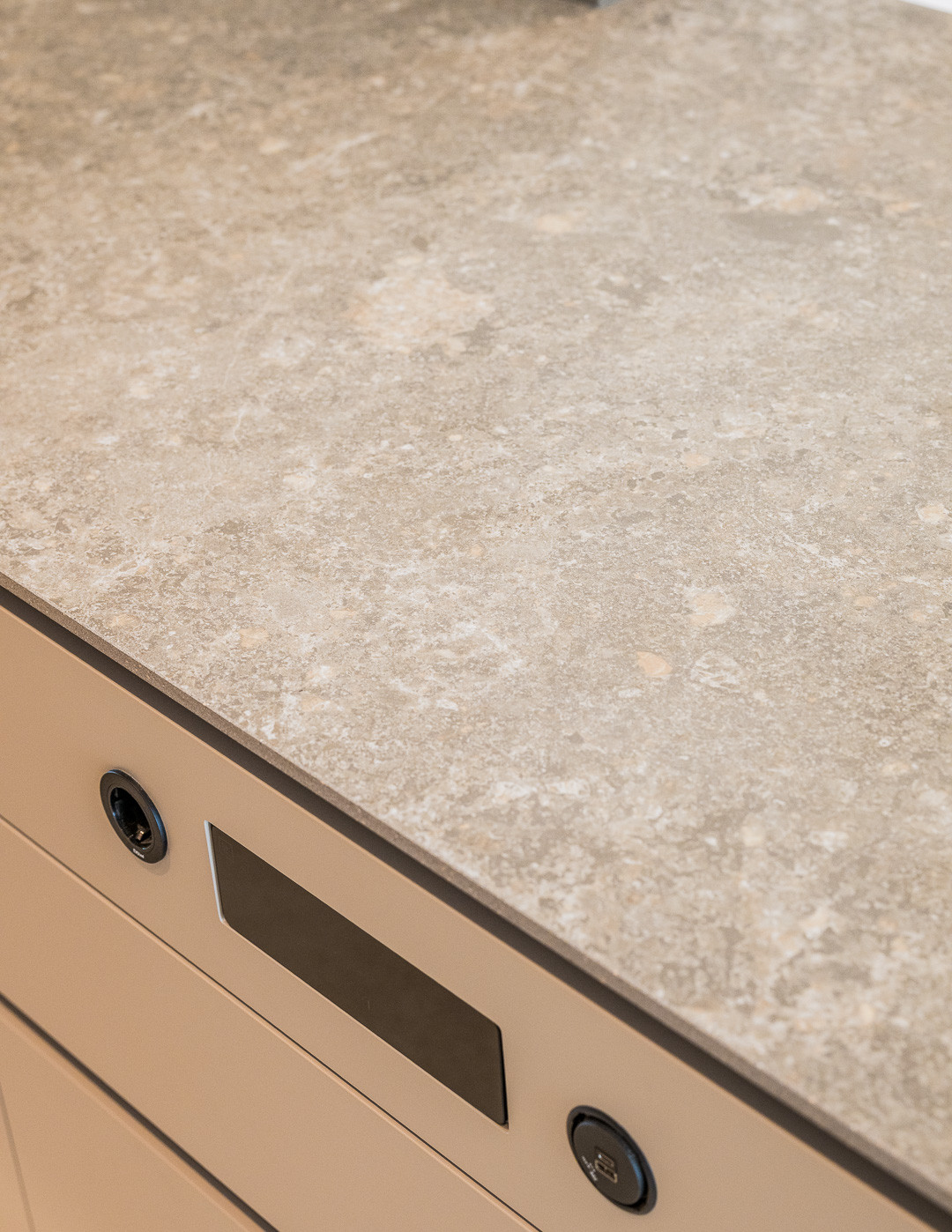 3 Bed, 2 Bath, ApartmentFor Sale, Estepona, Malaga