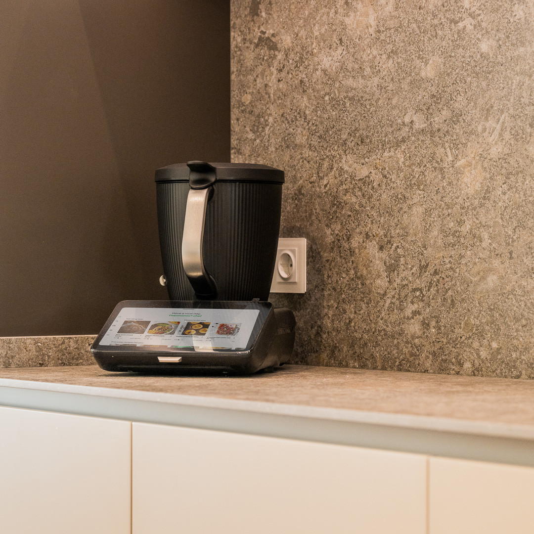 3 Bed, 2 Bath, ApartmentFor Sale, Estepona, Malaga