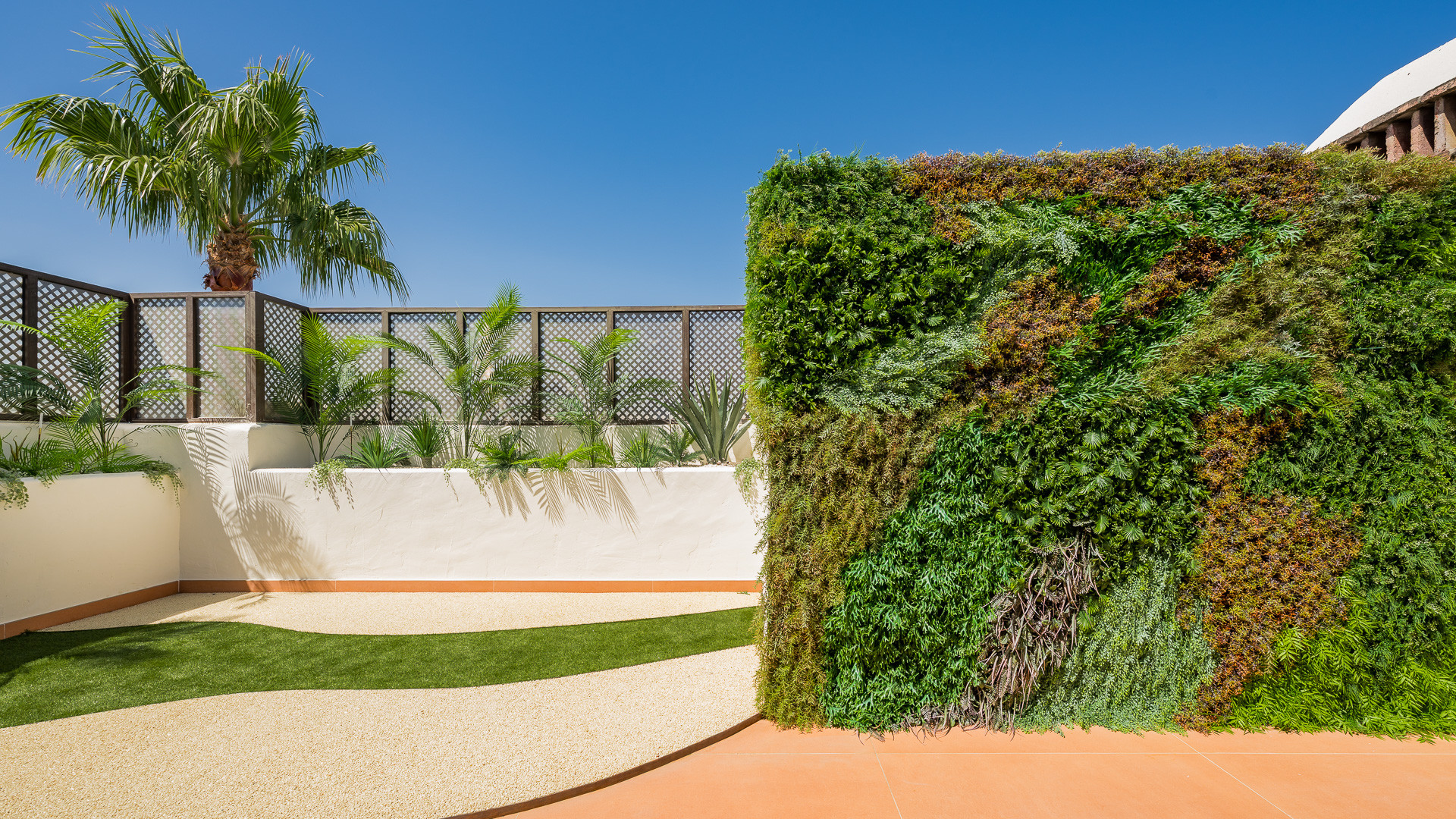 3 Bed, 2 Bath, ApartmentFor Sale, Estepona, Malaga