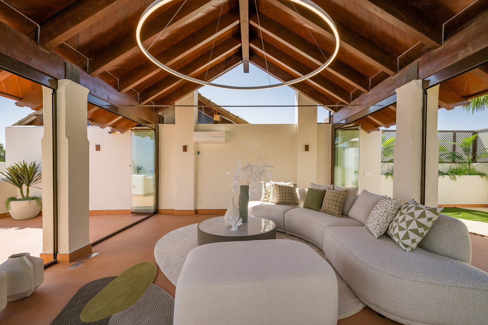 3 Bed, 2 Bath, ApartmentFor Sale, Estepona, Malaga