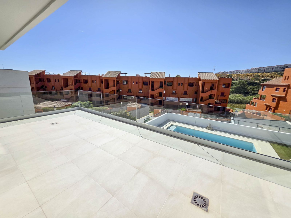 3 Bed, 3 Bath, HouseFor Sale, La Duquesa, Malaga
