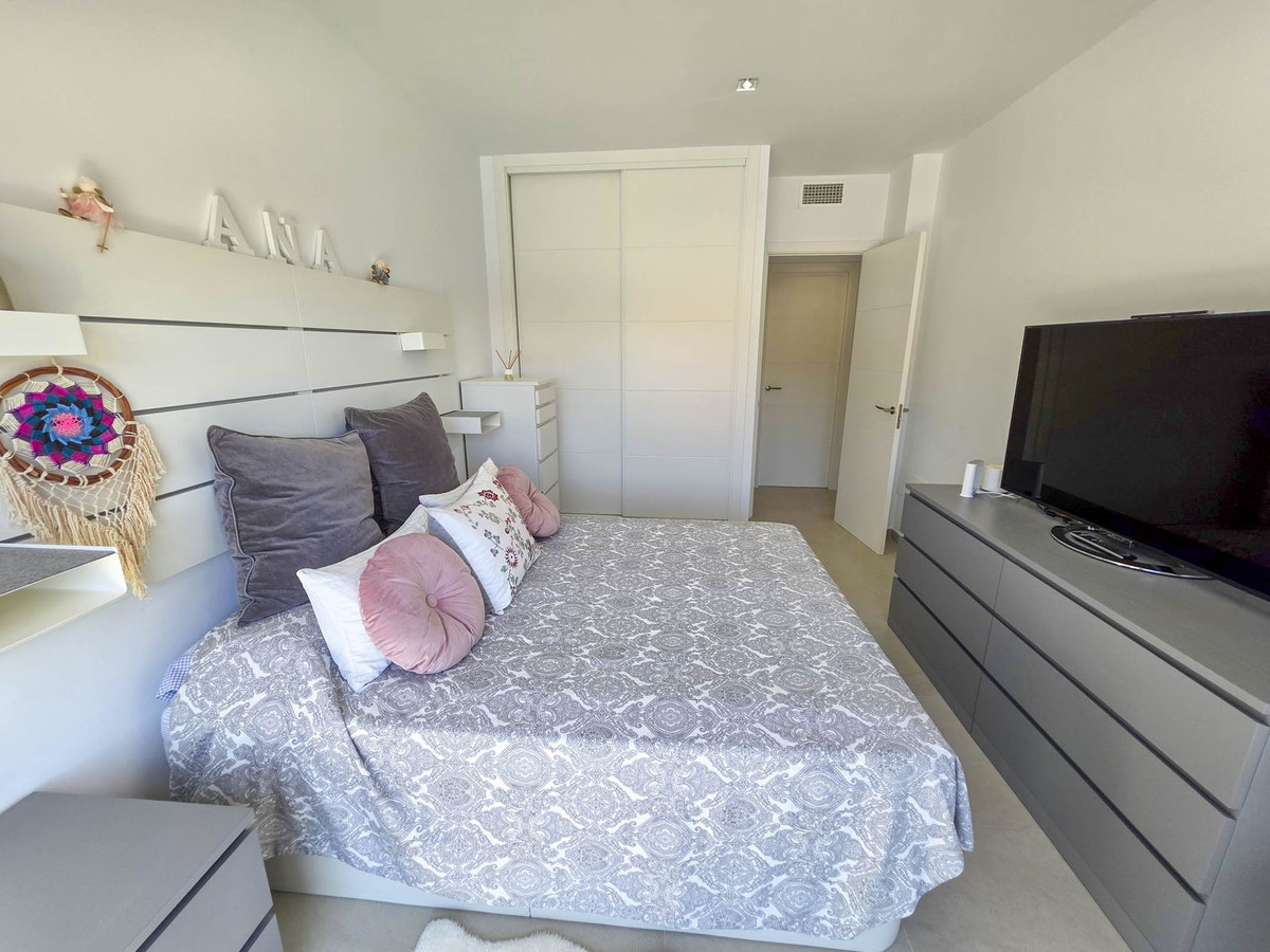 3 Bed, 3 Bath, HouseFor Sale, La Duquesa, Malaga