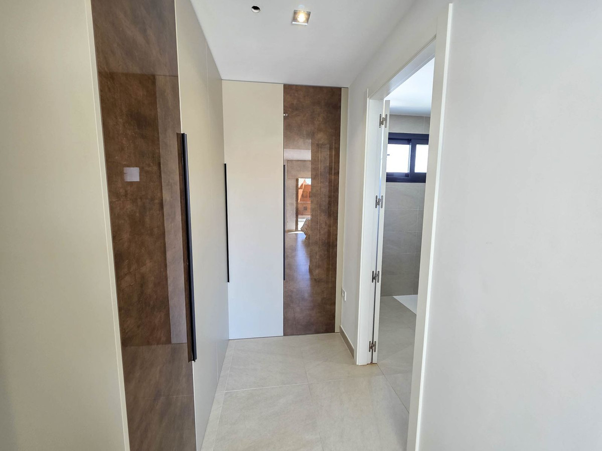 3 Bed, 3 Bath, HouseFor Sale, La Duquesa, Malaga