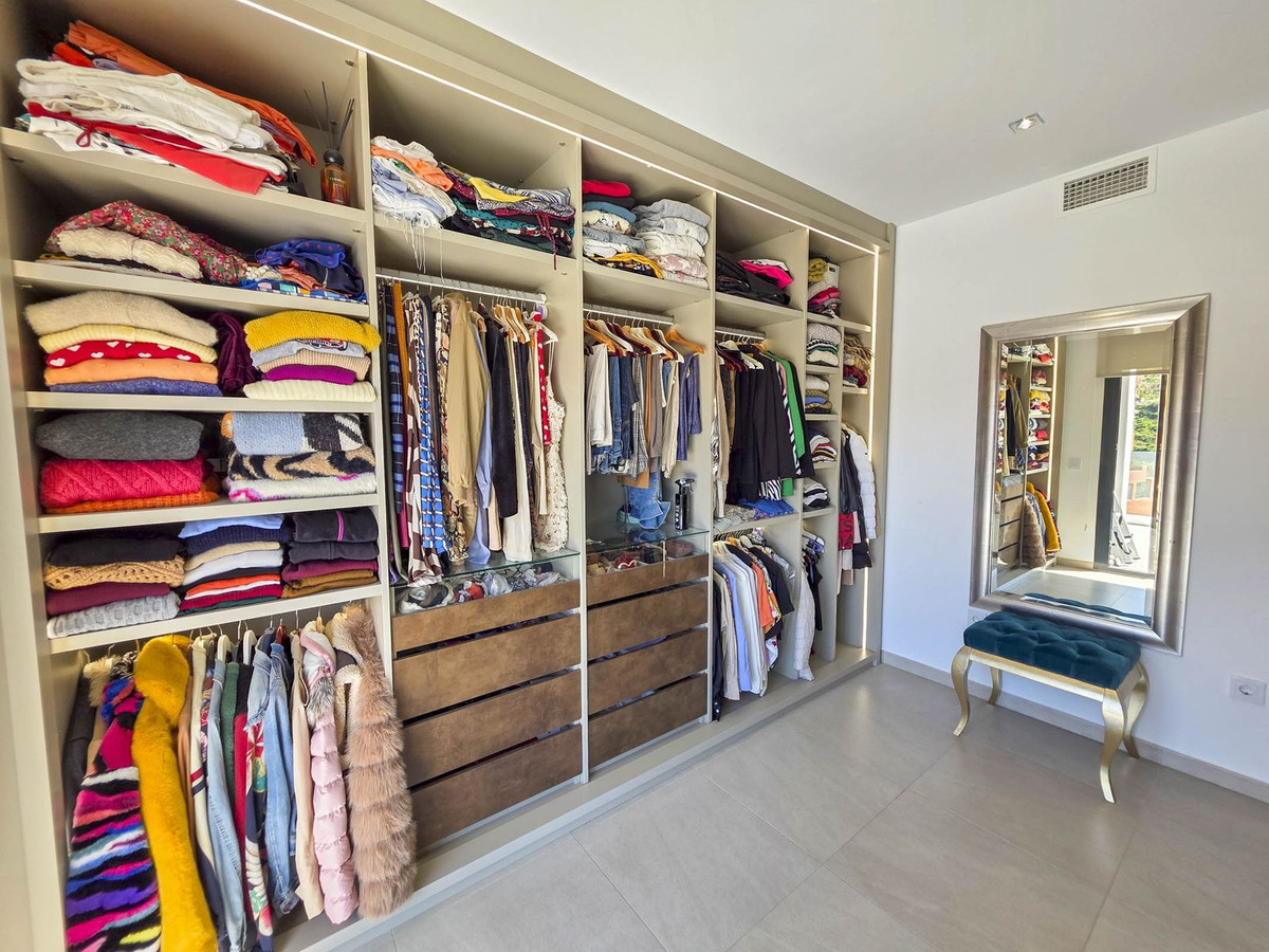 3 Bed, 3 Bath, HouseFor Sale, La Duquesa, Malaga