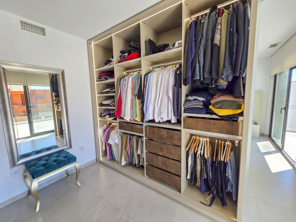 3 Bed, 3 Bath, HouseFor Sale, La Duquesa, Malaga