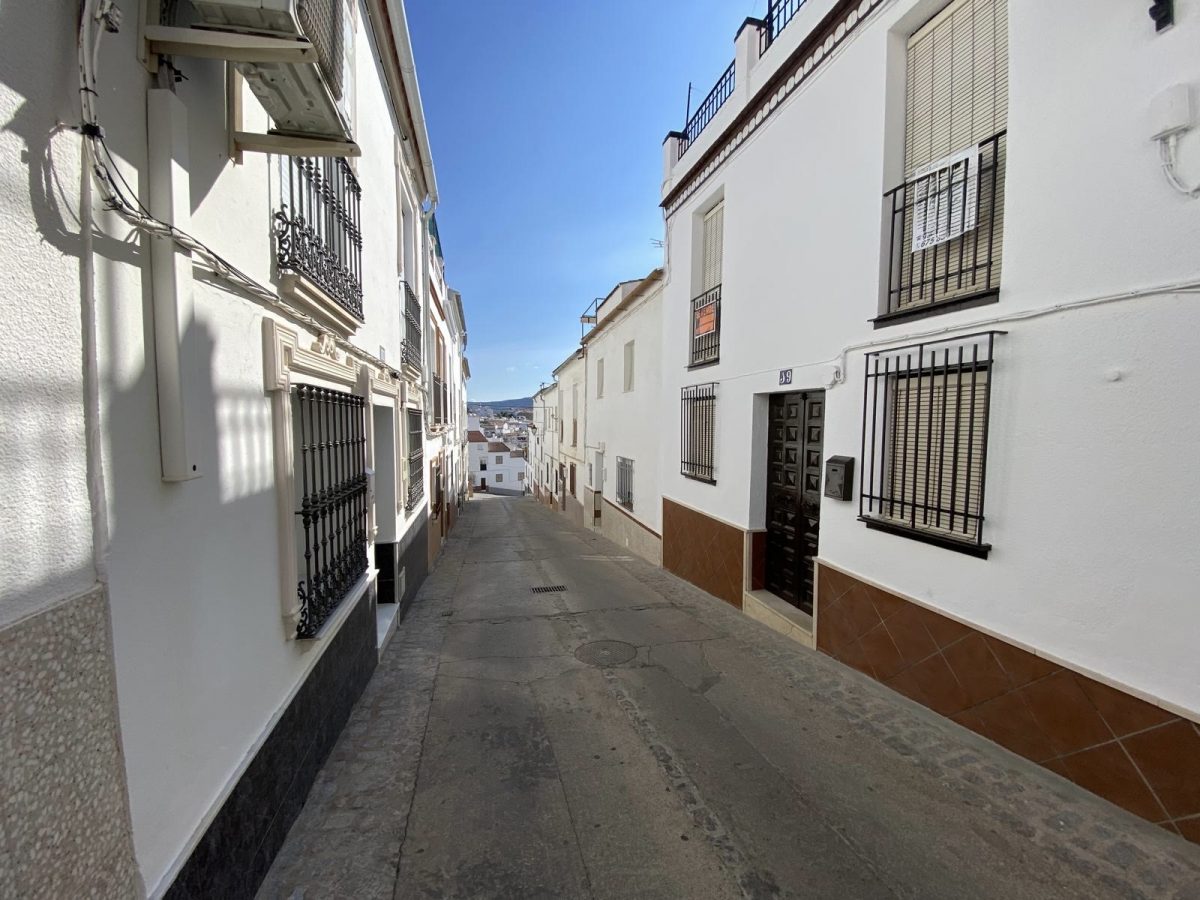 3 Bed, 1 Bath, HouseFor Sale, Olvera, Andalucia