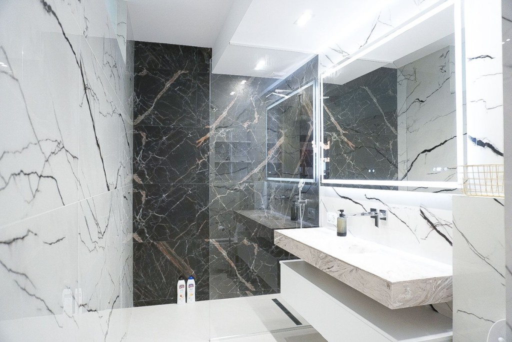 2 Bed, 1 Bath, ApartmentFor Sale, Nueva Andalucia, Malaga