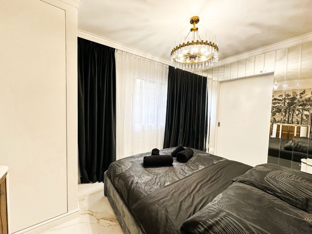 2 Bed, 1 Bath, ApartmentFor Sale, Nueva Andalucia, Malaga