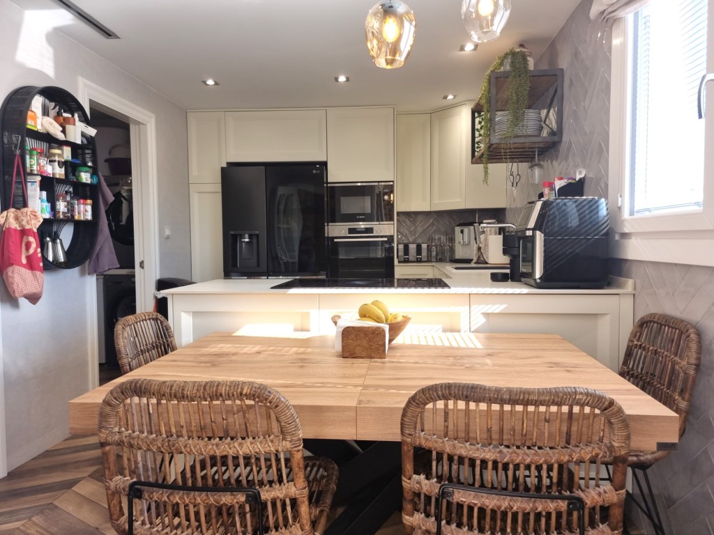 3 Bed, 2 Bath, ApartmentFor Sale, Benalmadena, Malaga