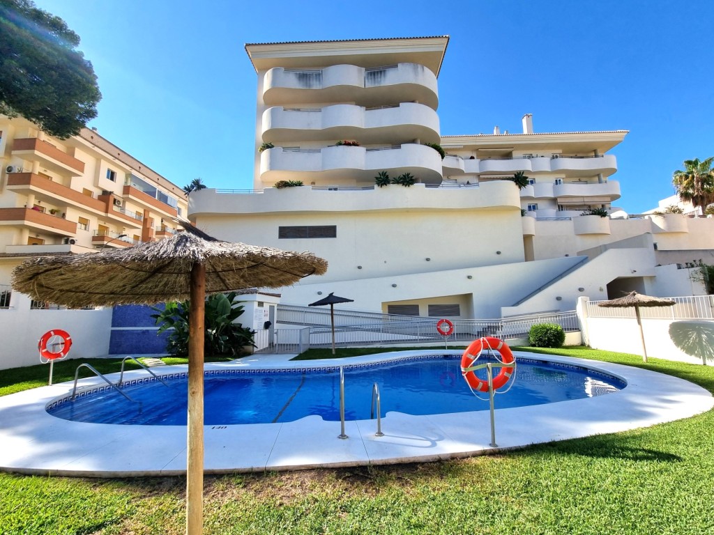 3 Bed, 2 Bath, ApartmentFor Sale, Benalmadena, Malaga