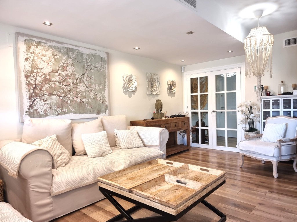 3 Bed, 2 Bath, ApartmentFor Sale, Benalmadena, Malaga