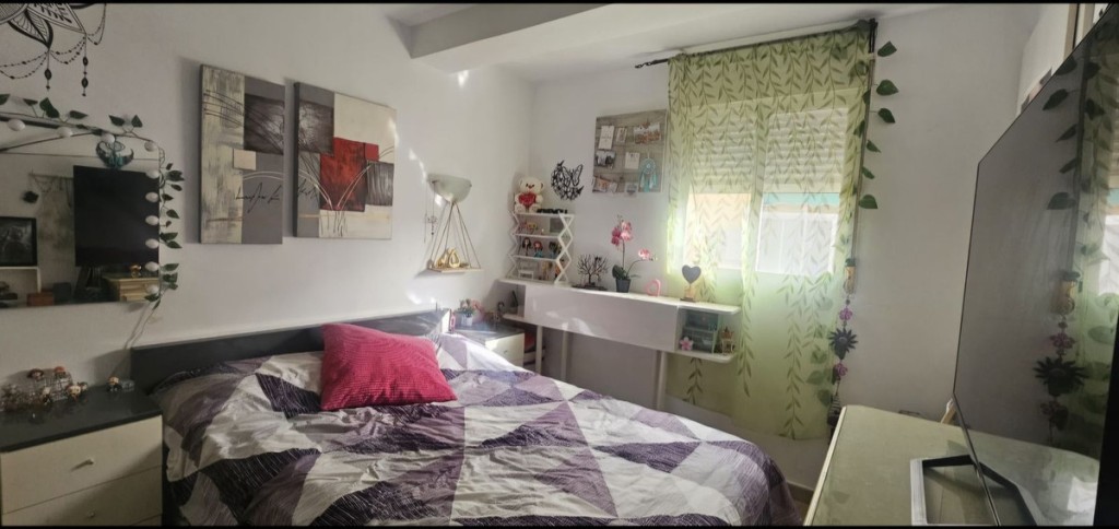 4 Bed, 2 Bath, ApartmentFor Sale, Fuengirola, Malaga