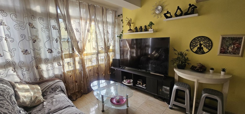 4 Bed, 2 Bath, ApartmentFor Sale, Fuengirola, Malaga