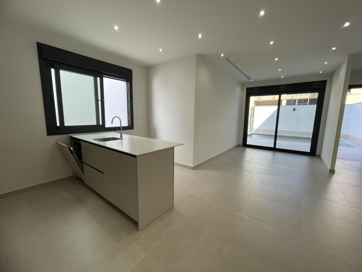 3 Bed, 3 Bath, HouseFor Sale, Almoradi, Alicante