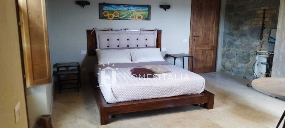 5 Bed, 5 Bath, HouseFor Sale, Radicofani, Siena, Tuscany