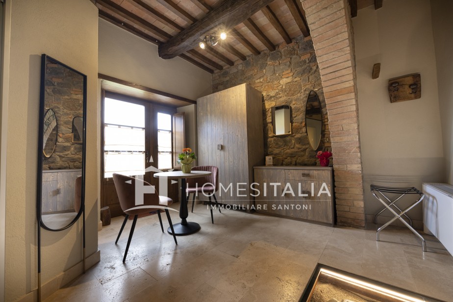 5 Bed, 5 Bath, HouseFor Sale, Radicofani, Siena, Tuscany