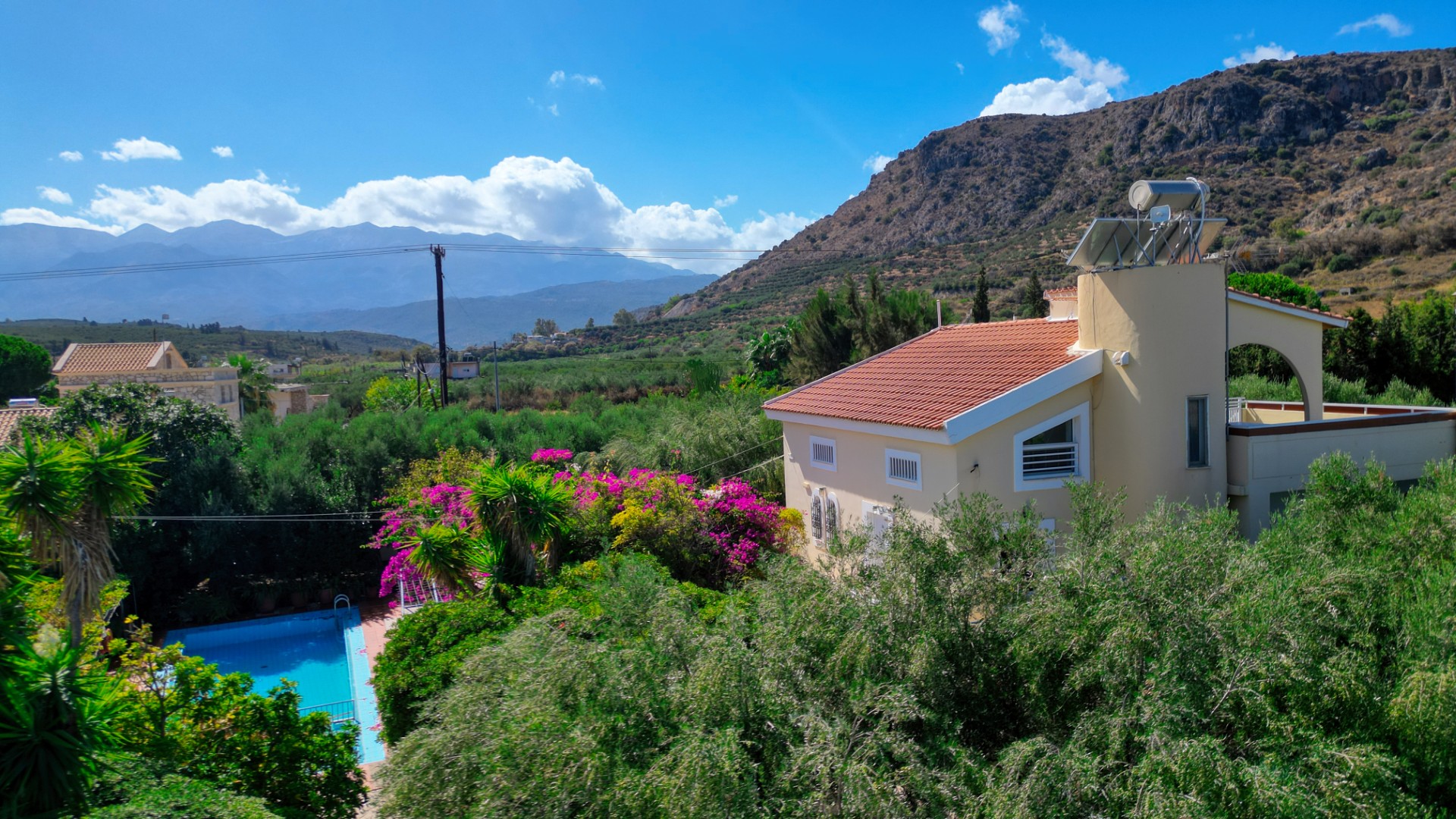 5 Bed, 2 Bath, HouseFor Sale, Chania, Crete