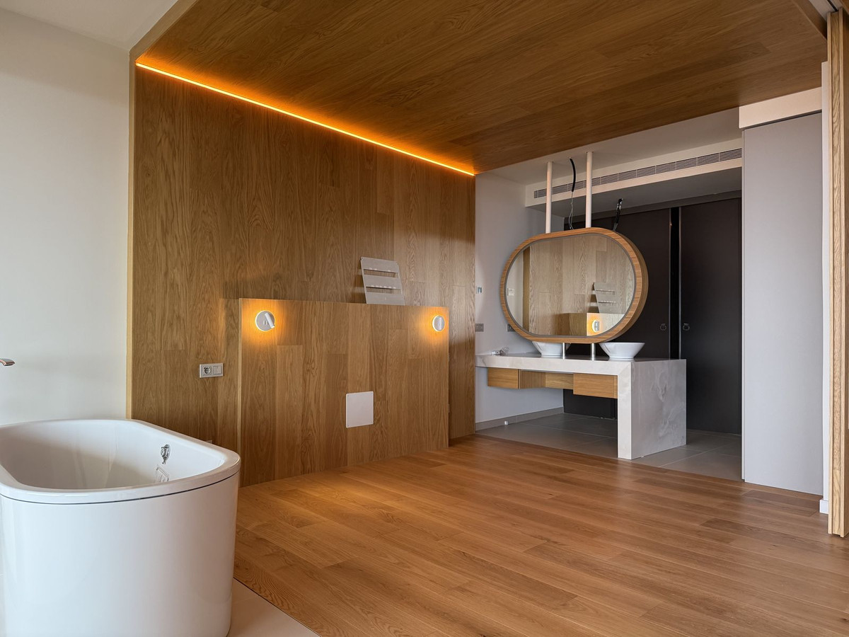 3 Bed, 2 Bath, ApartmentFor Sale, Higueron, Malaga