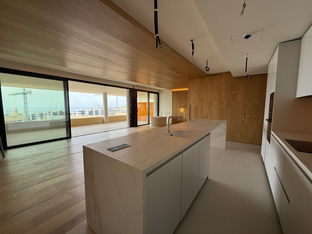 3 Bed, 2 Bath, ApartmentFor Sale, Higueron, Malaga