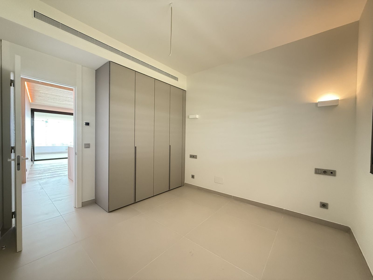 3 Bed, 2 Bath, ApartmentFor Sale, Higueron, Malaga