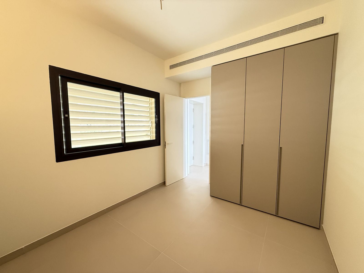 3 Bed, 2 Bath, ApartmentFor Sale, Higueron, Malaga