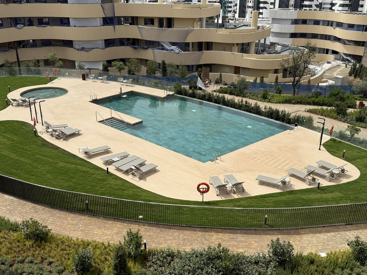 3 Bed, 2 Bath, ApartmentFor Sale, Higueron, Malaga