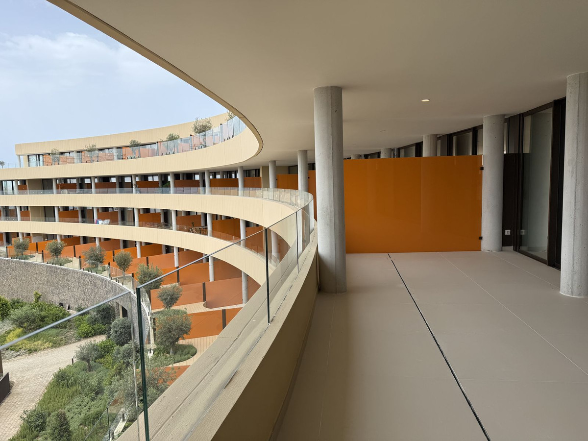 3 Bed, 2 Bath, ApartmentFor Sale, Higueron, Malaga