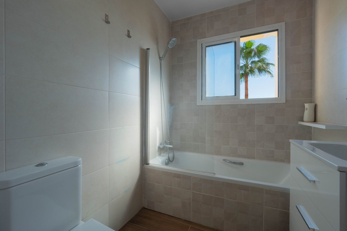 Torrenueva, Malaga, 2 Bedrooms Bedrooms, ,2 BathroomsBathrooms,For Sale,R5181274