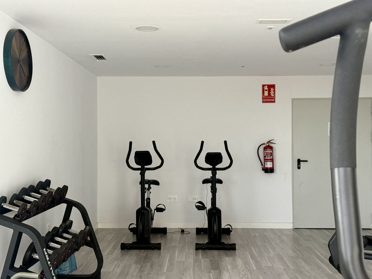 3 Bed, 2 Bath, ApartmentFor Sale, La Quinta, Malaga