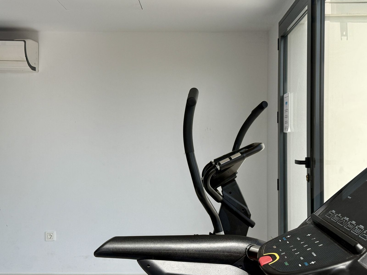 3 Bed, 2 Bath, ApartmentFor Sale, La Quinta, Malaga