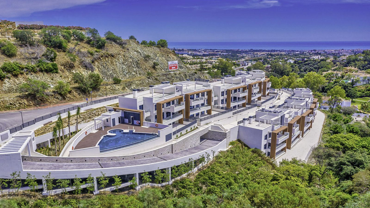 3 Bed, 2 Bath, ApartmentFor Sale, La Quinta, Malaga