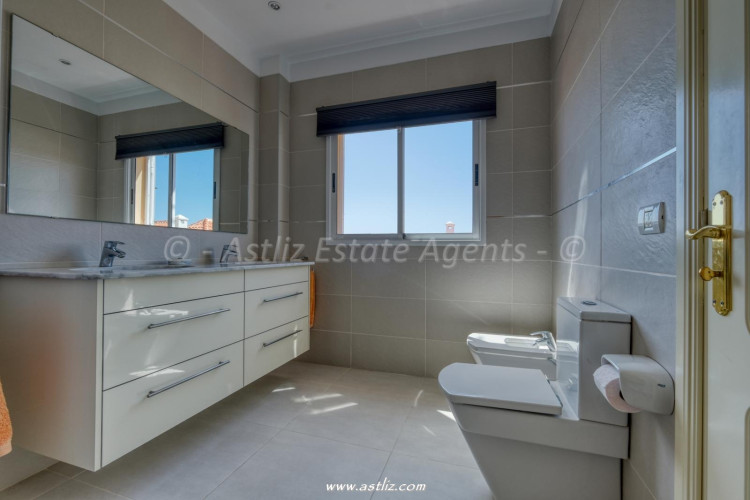 2 Bed, 2 Bath, ApartmentFor Sale, Edf Vitamar II, Puerto De Santiago