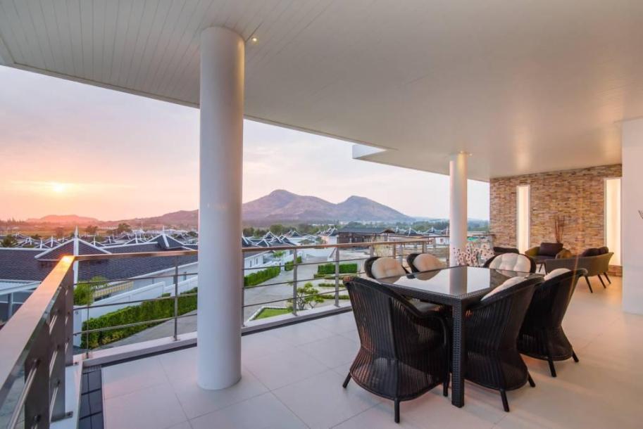 2 Bath, ApartmentFor Sale, North - Hua Hin, Prachuap Khiri Khan